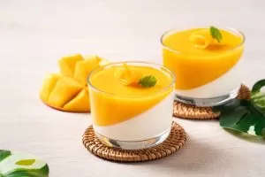 Gelatina-de-mango-con-leche-leche-lacdel